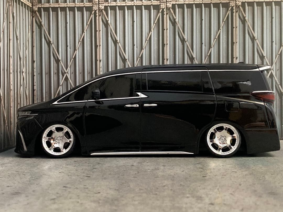 1/24 新型アルファード・ブラック（希少ホイールカスタム）