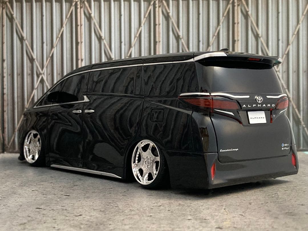 1/24 新型アルファード・ブラック（希少ホイールカスタム）