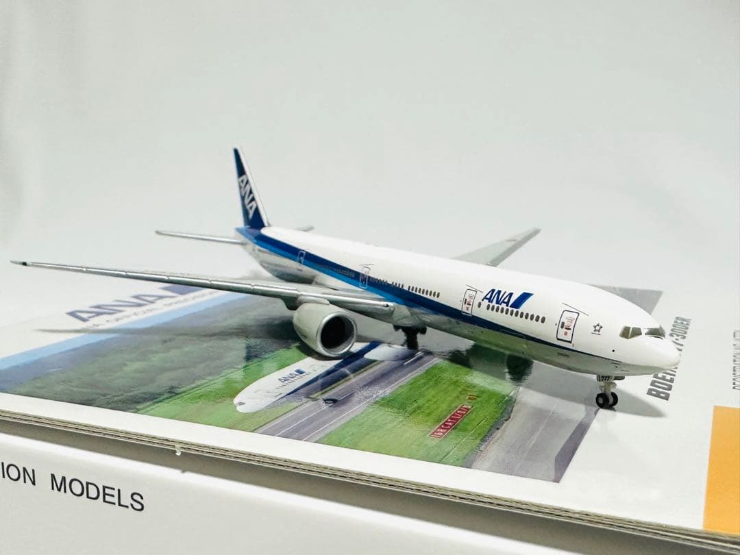 全日空商事 1/400 ANA 777-300ER NH40027