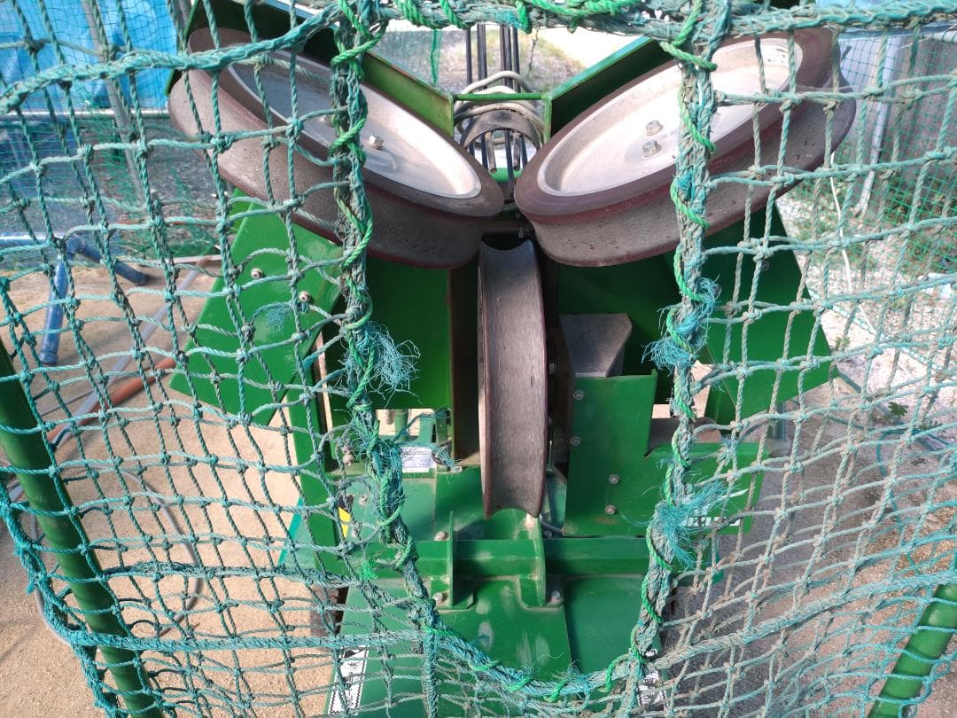 値下げ＋送料込み　ミズノ　ピッチングマシン　３ローター