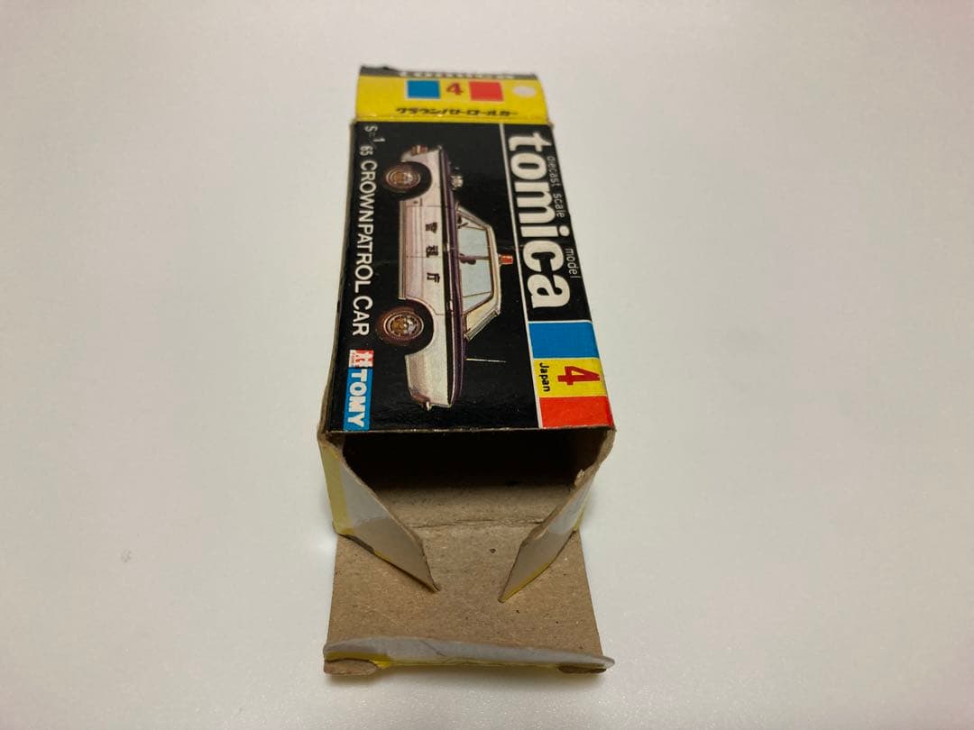 トミカ　黒箱　日本製　トヨタ　クラウン　パトロールカー　1Aホイール　白色指定箱
