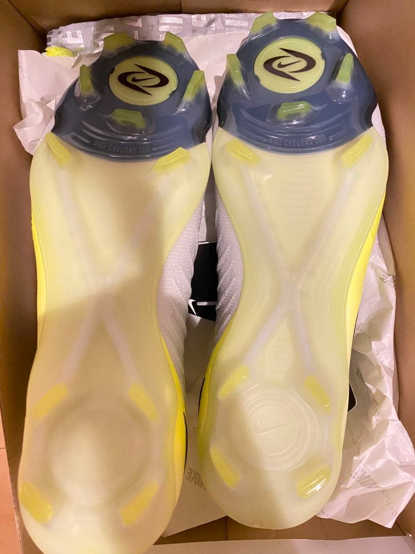 ナイキ　NIKE サッカースパイク　ファントムルナ2 FG 26cm