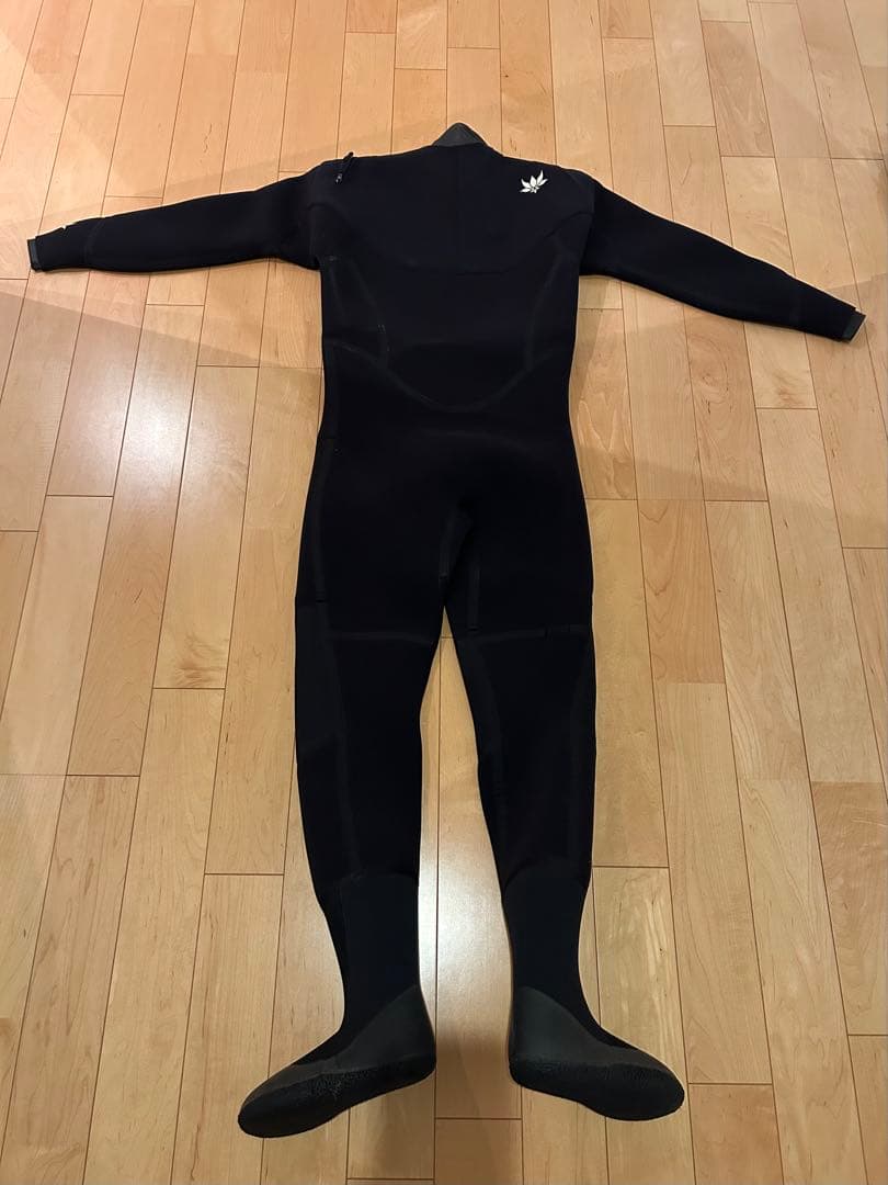 AXXE Classic HYBRID U-ZIP 新品　未使用　ドライスーツ