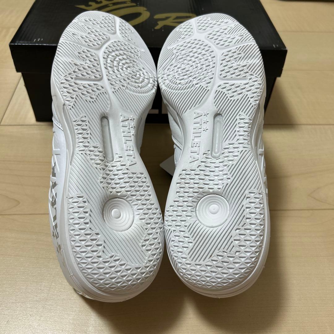 ATHLETA　サッカー　フットサルシューズ　28cm