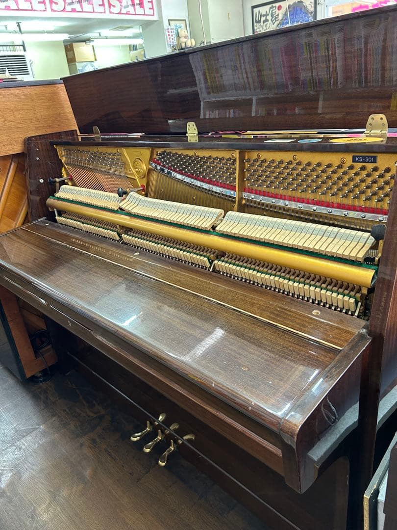 超価格HANDOKピアノ、H110、人気のコンパクトタイプ、お買い得1台限り！