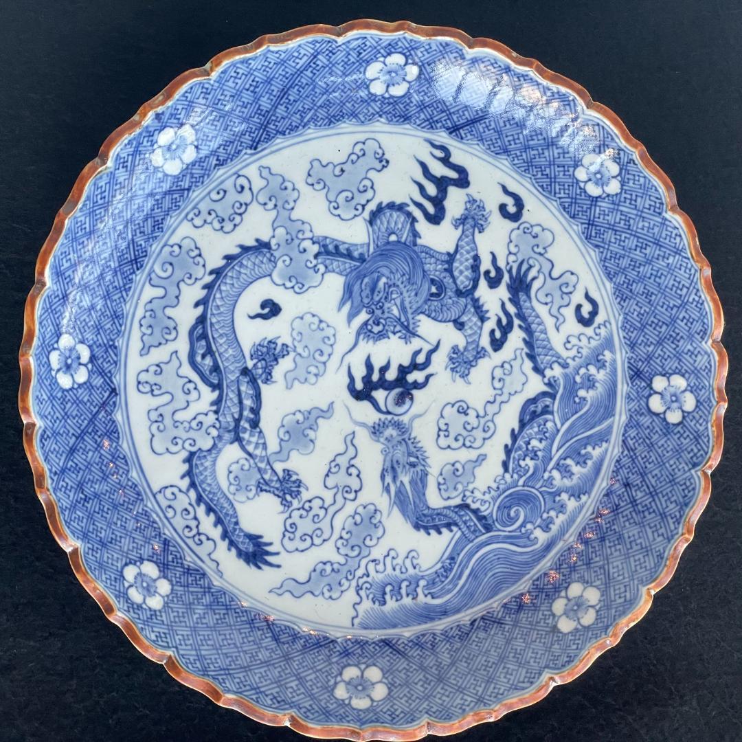 大明成化年製 古伊万里 大皿 染付 印判 双龍雲海 青花雲龍圖稜花盤 骨董 美品