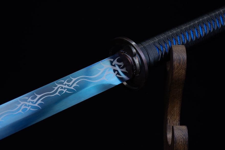 青火刺繍春刀  武具　刀装具　日本刀　模造刀   居合刀
