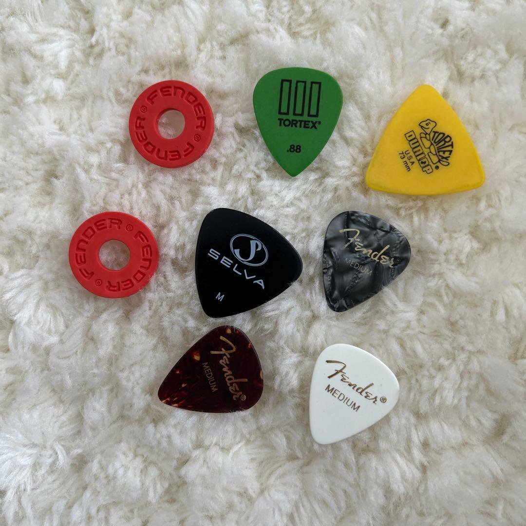 パシフィカ　ギター　グレー　フェンダーピック