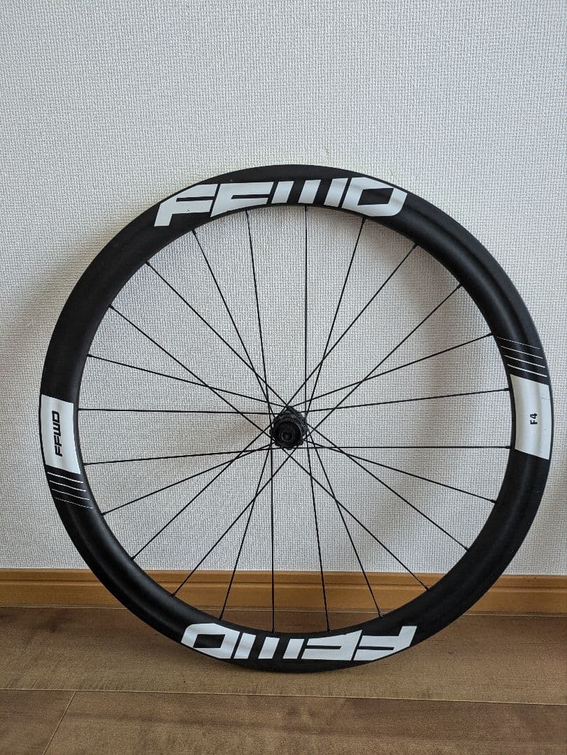 FFWD F4D カーボンホイール（ディスクブレーキ）