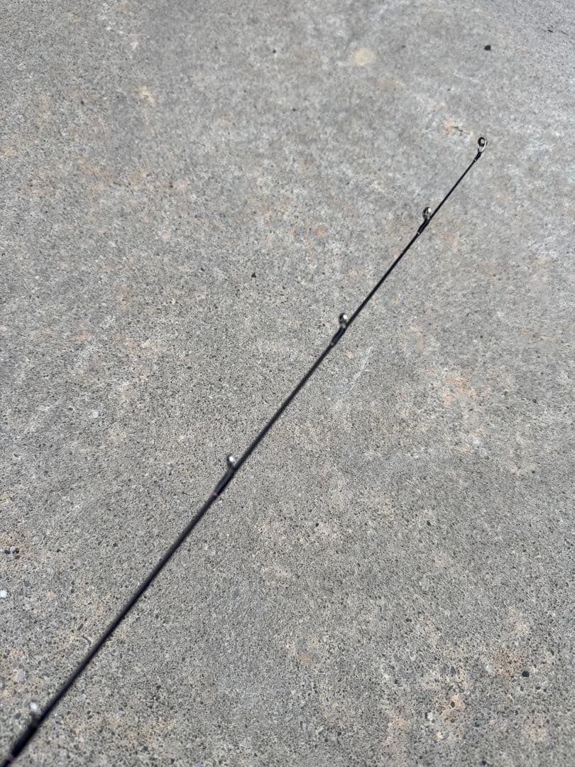 がまかつ　LUXXE 桜幻　B60M-solid.F 超美品