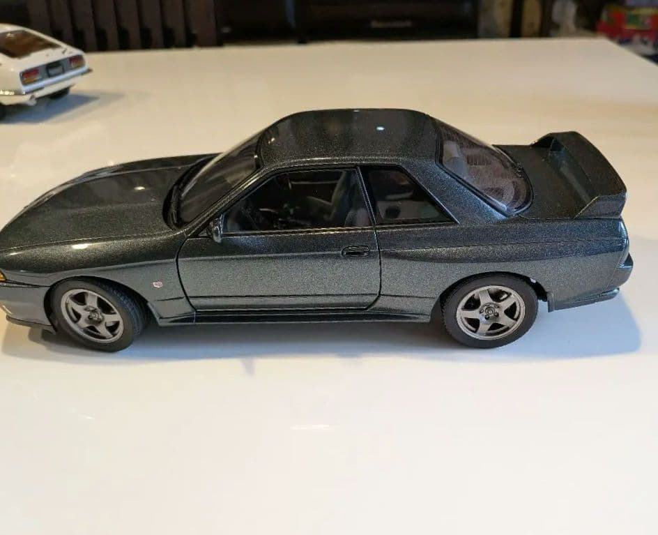 オートアート 1/18 日産 GT-R R32 NISSAN TOY Car