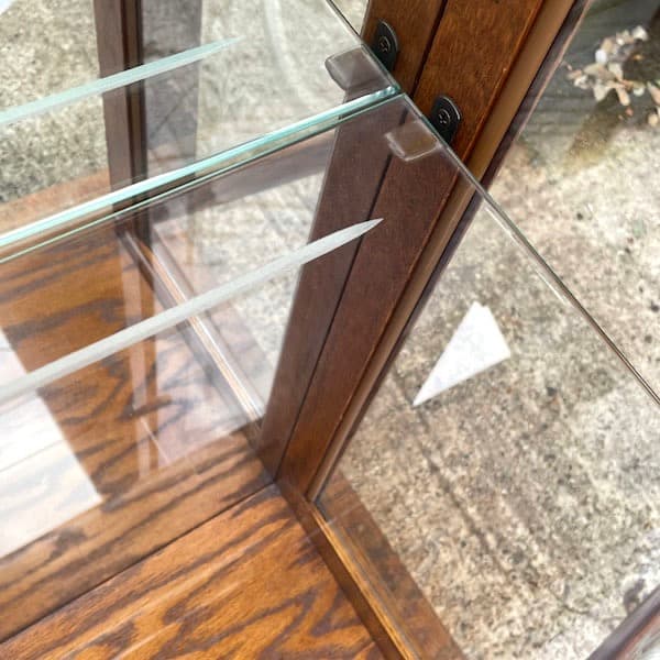 関西限定　送料別　アメリカ製　飾り棚　キュリオケース　ショーケース