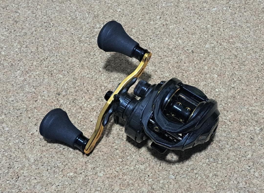 【ABU】18ロキサーニパワーシューター(右)