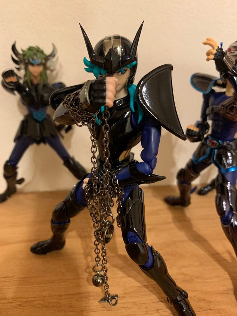 聖闘士星矢　暗黒聖闘士　フィギュア