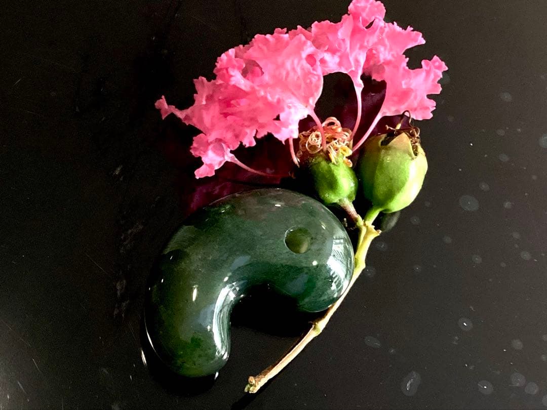 ✳絶品‼️濃厚青緑の碧玉　出雲石勾玉　最高級品　幻の透かし‼️コレクション　鑑別書付