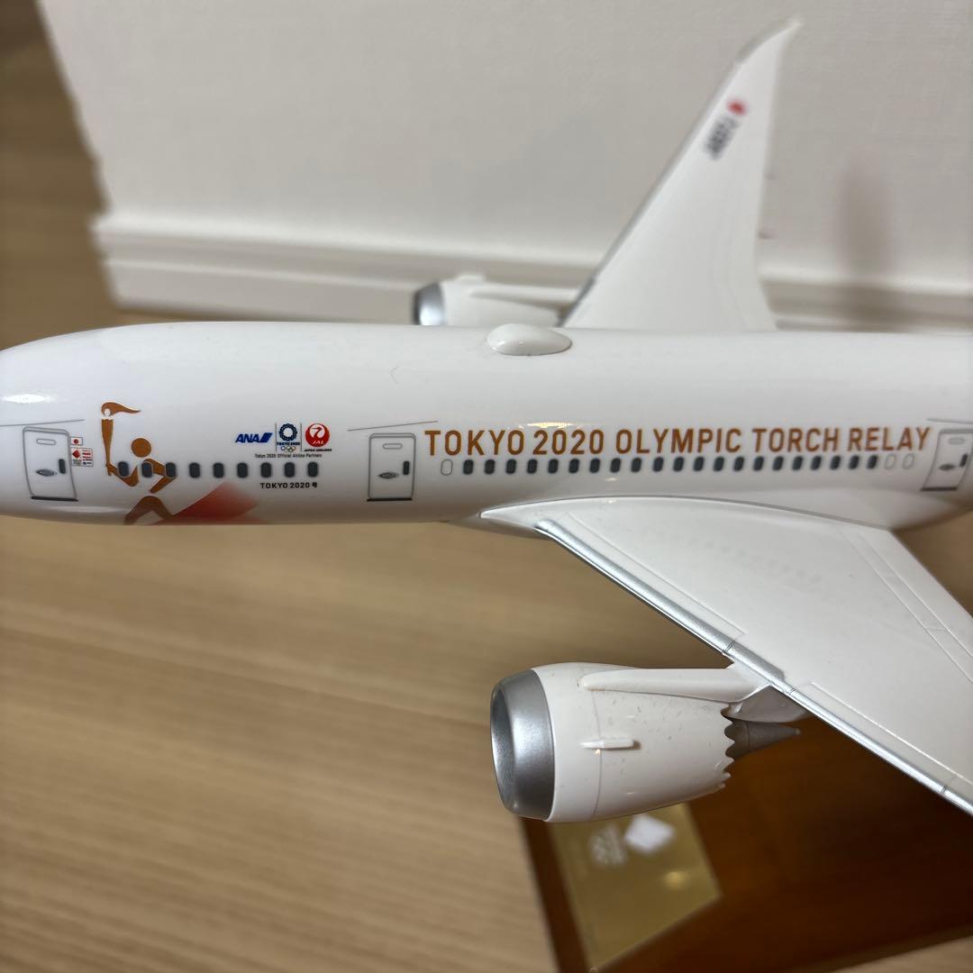 【貴重】東京2020オリンピック聖火特別輸送機　1/200スケールモデルプレーン