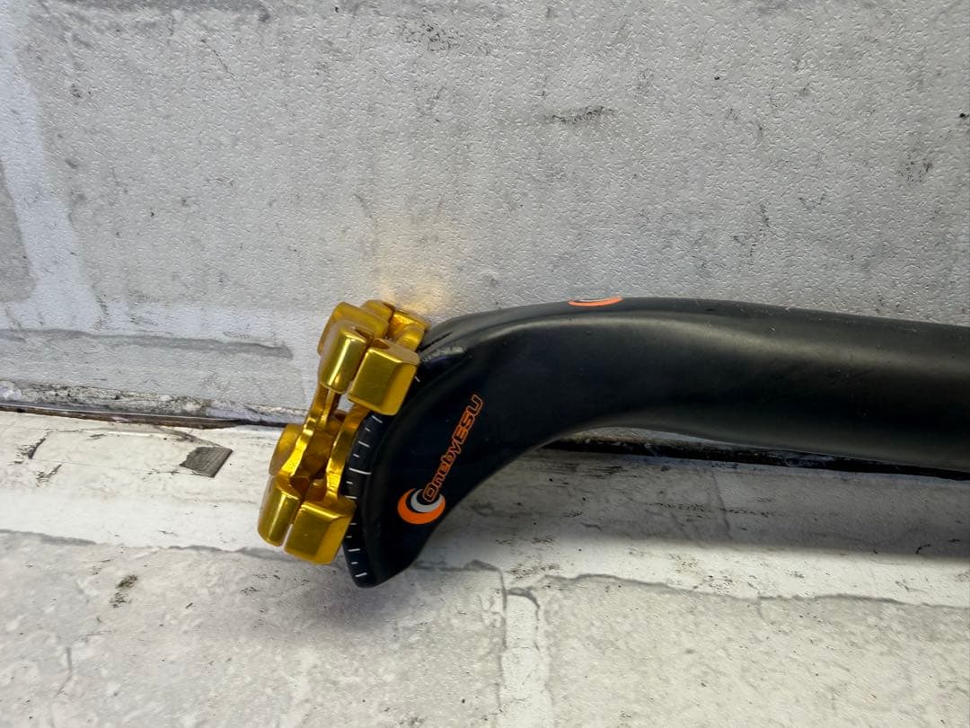 OnebyESU ワンバイエス　カーボンシートポスト　ロードバイク