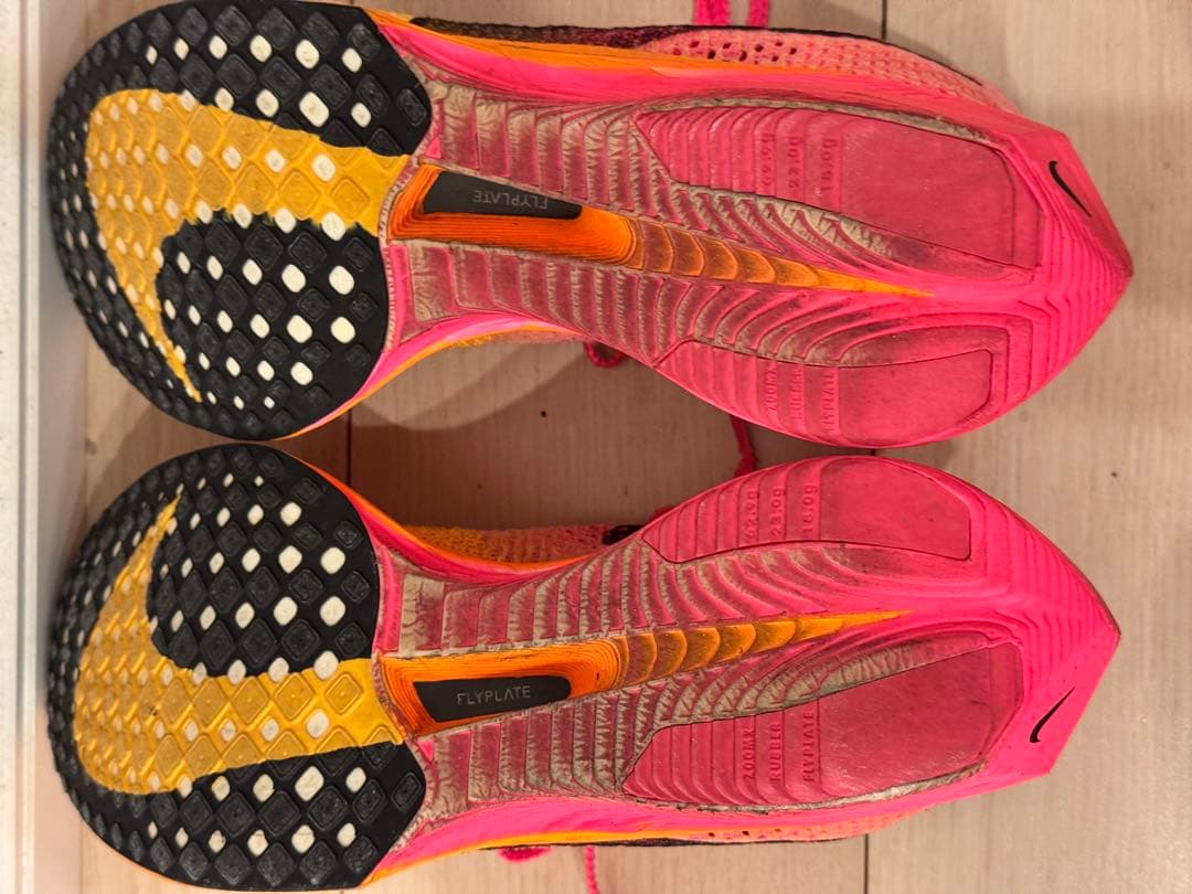 【美品】NIKE ヴェイパーフライ 3 ピンク 27.0cm