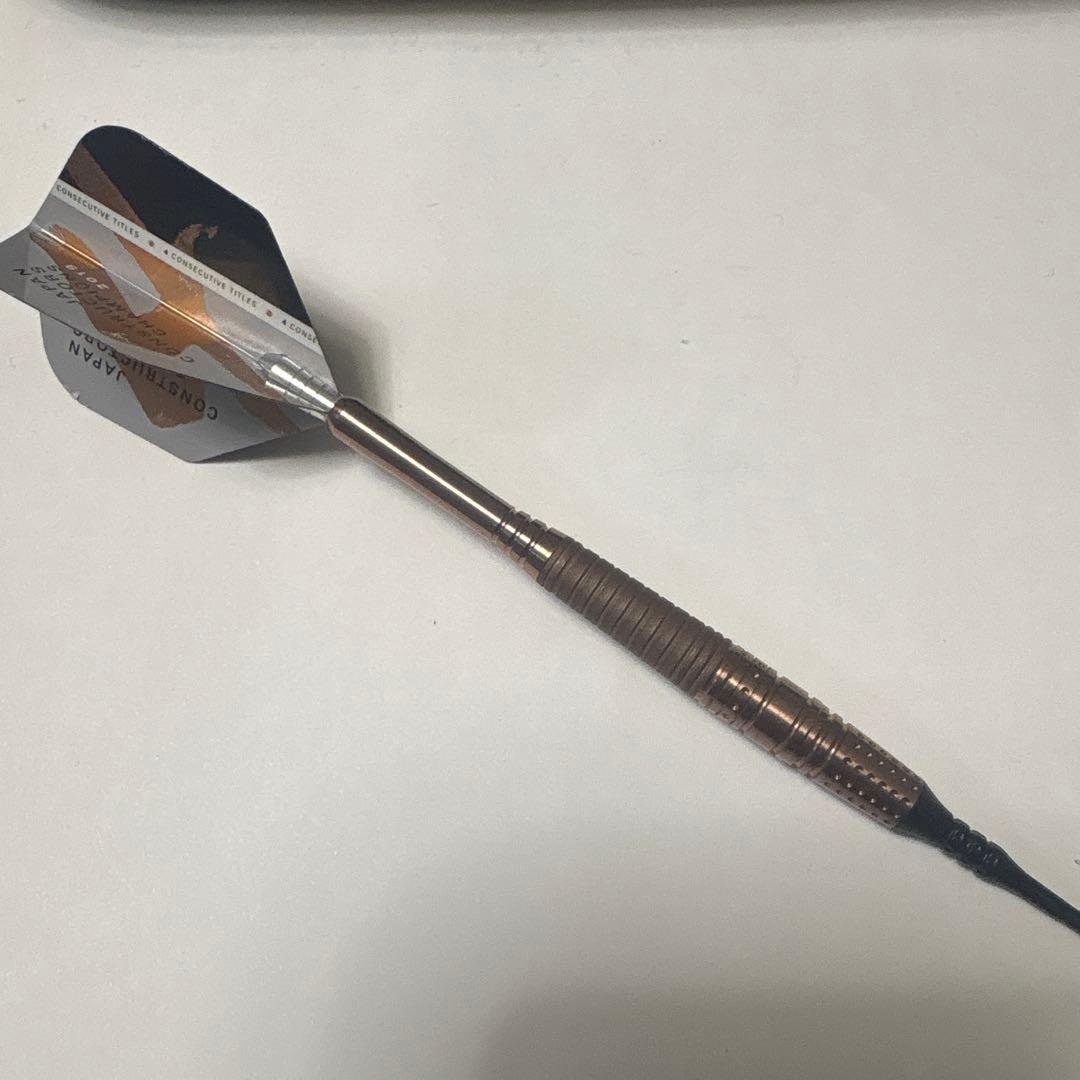 ダーツ 3本セット　ケース付き　TARGET LUMIERE(ルミエール)