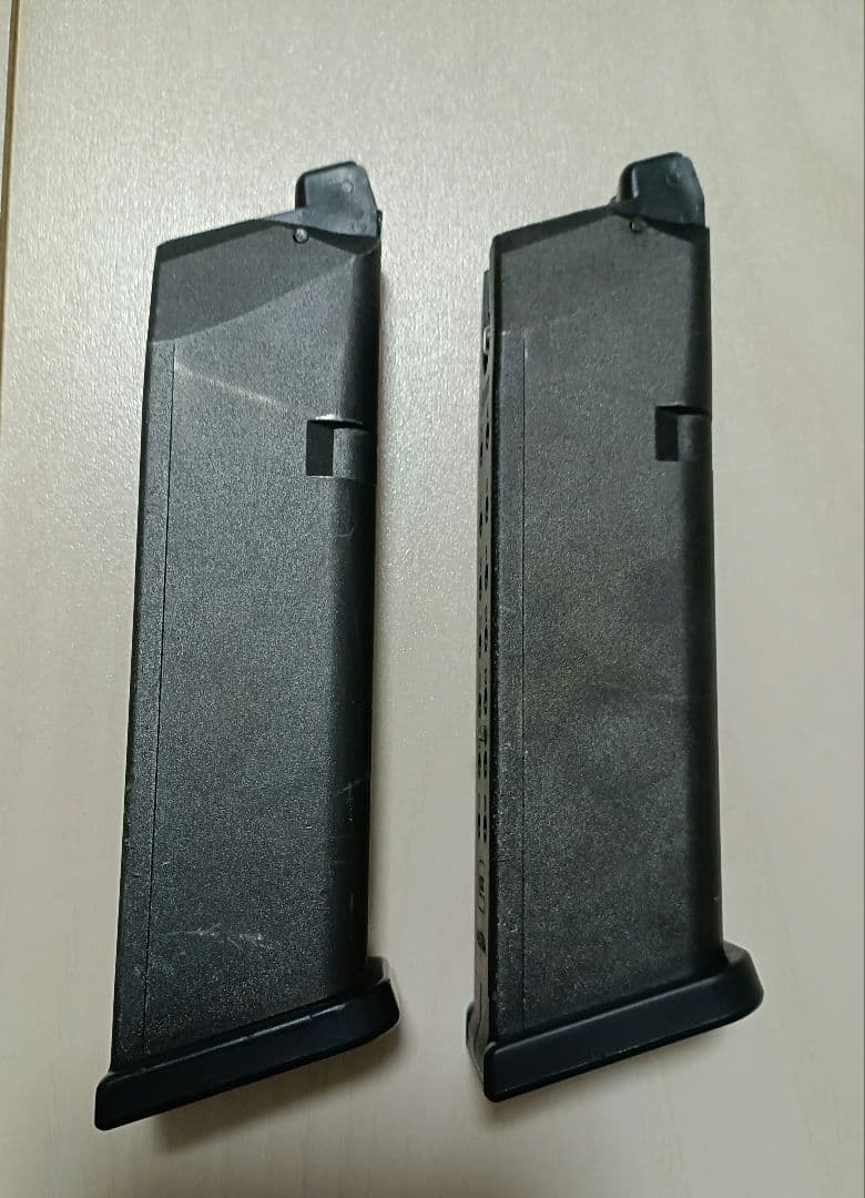 【中古品】東京マルイ ガスガン「グロック26 アドバンス」＋予備マガジン１本付