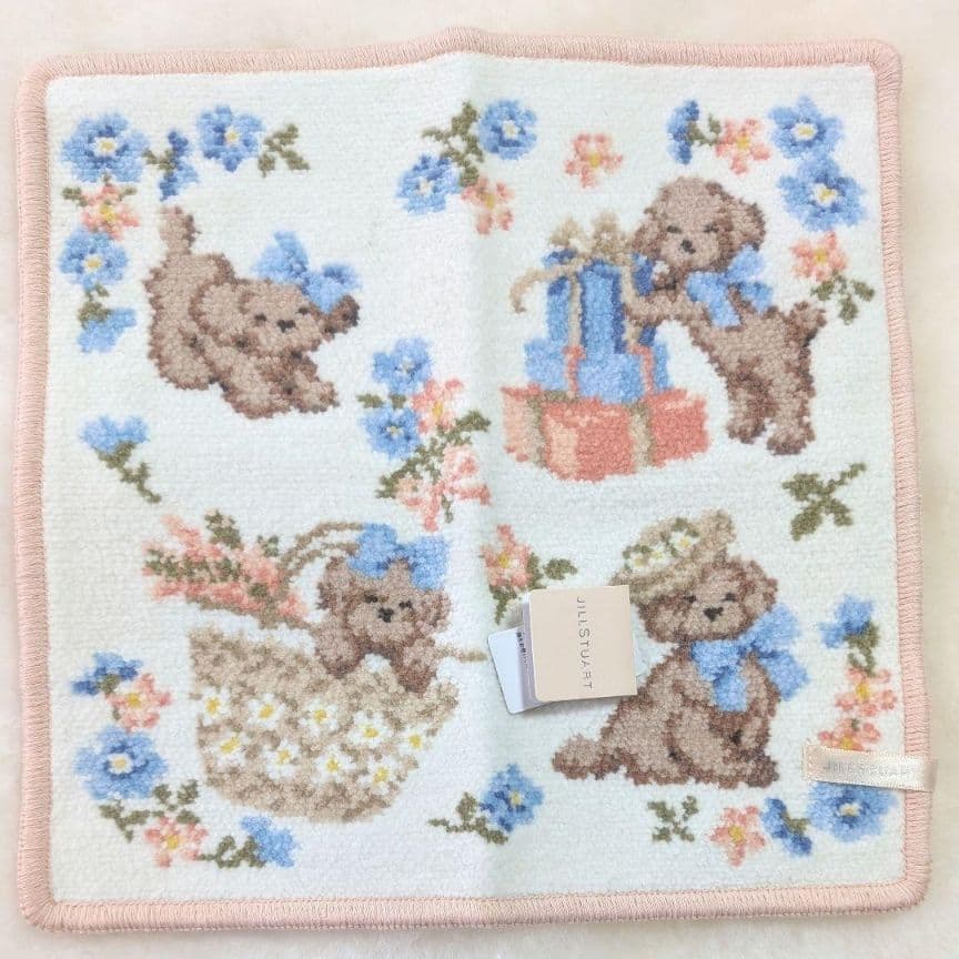 人気完売❗ジルスチュアート❤シェニール織り❤タオルハンカチ❤トイプードル