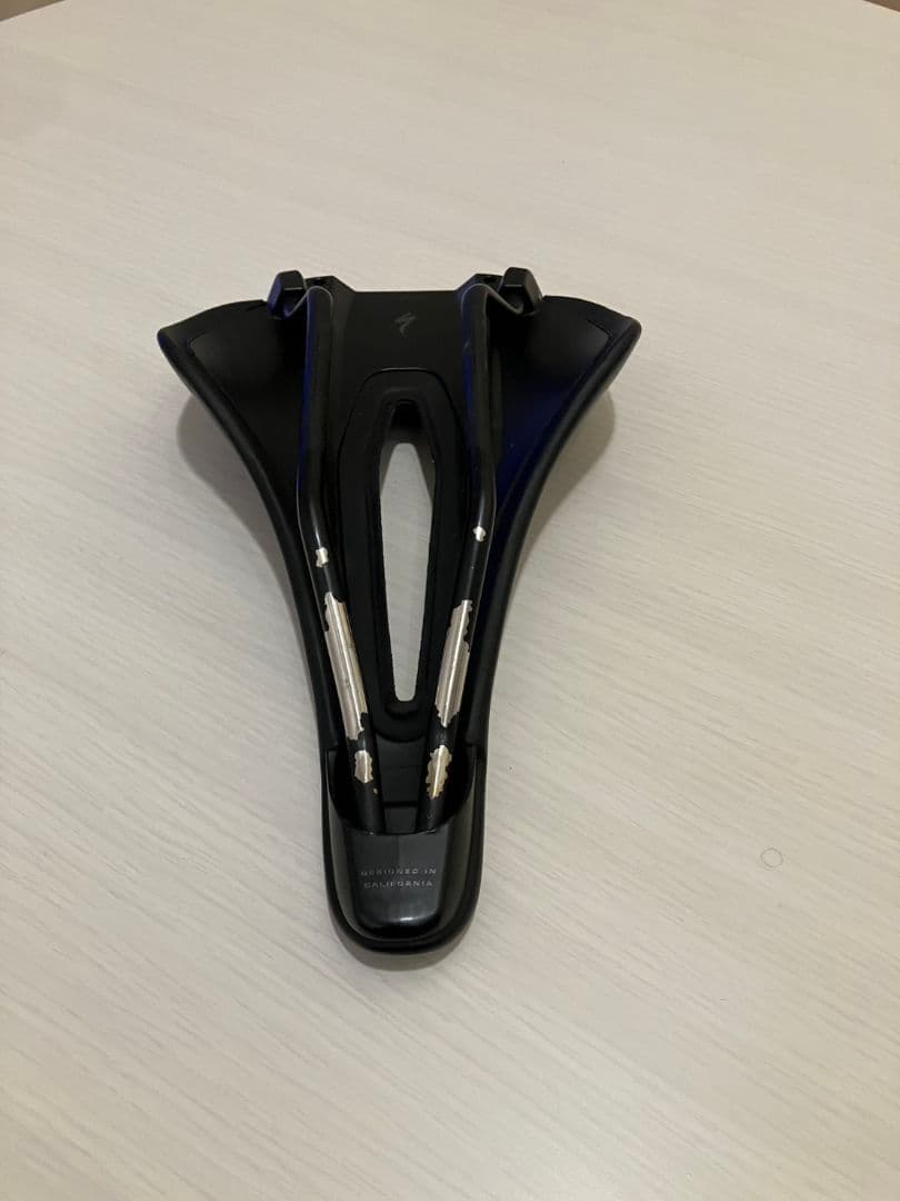 POWER ARC EXPERT SADDLE サドル143mm