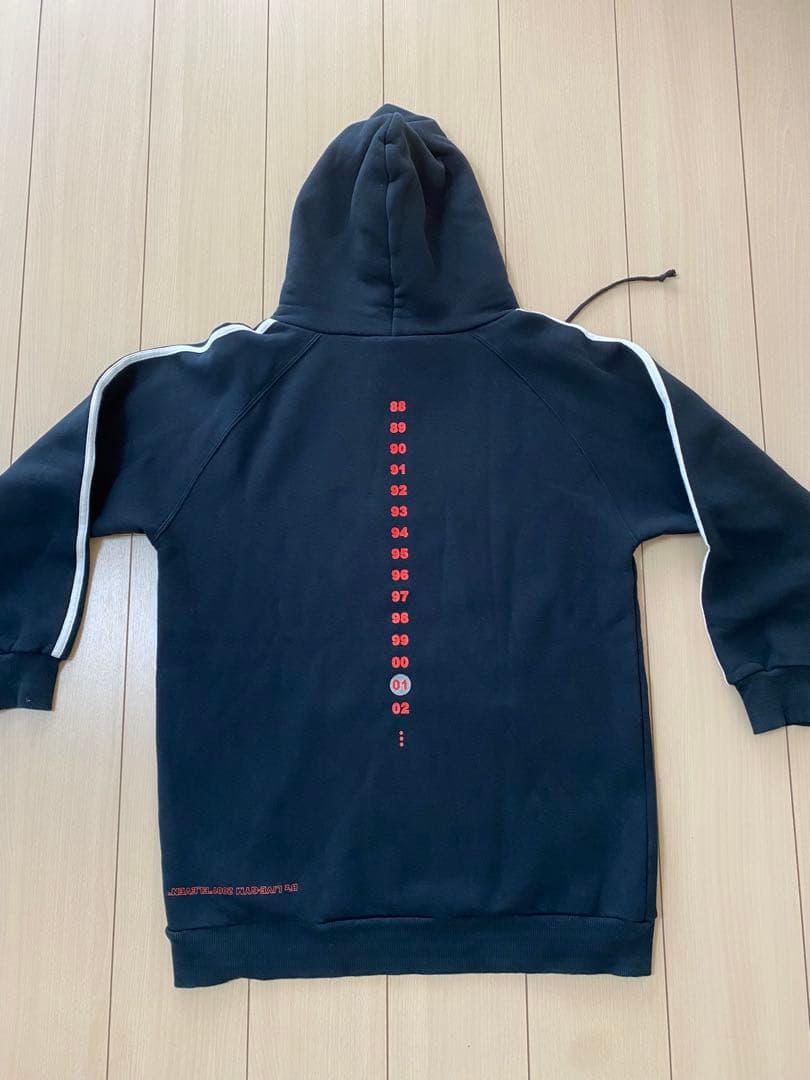 B'z2001elevenパーカー