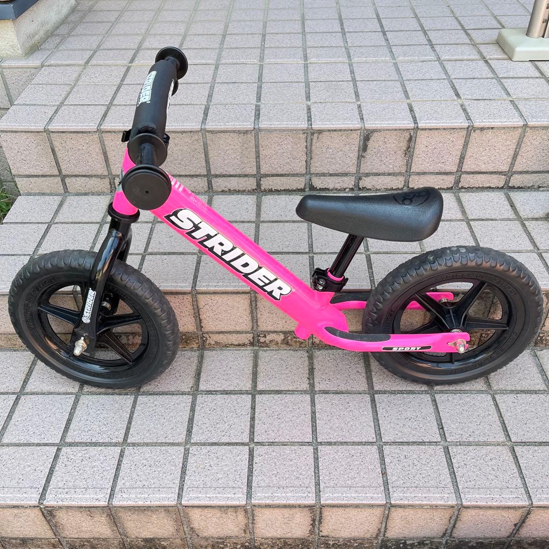 【美品】 STRIDER ストライダースポーツ12インチ ピンク プロテクター付