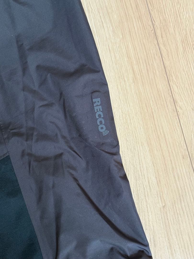 パタゴニア パウダータウンビブ M BLK 30705