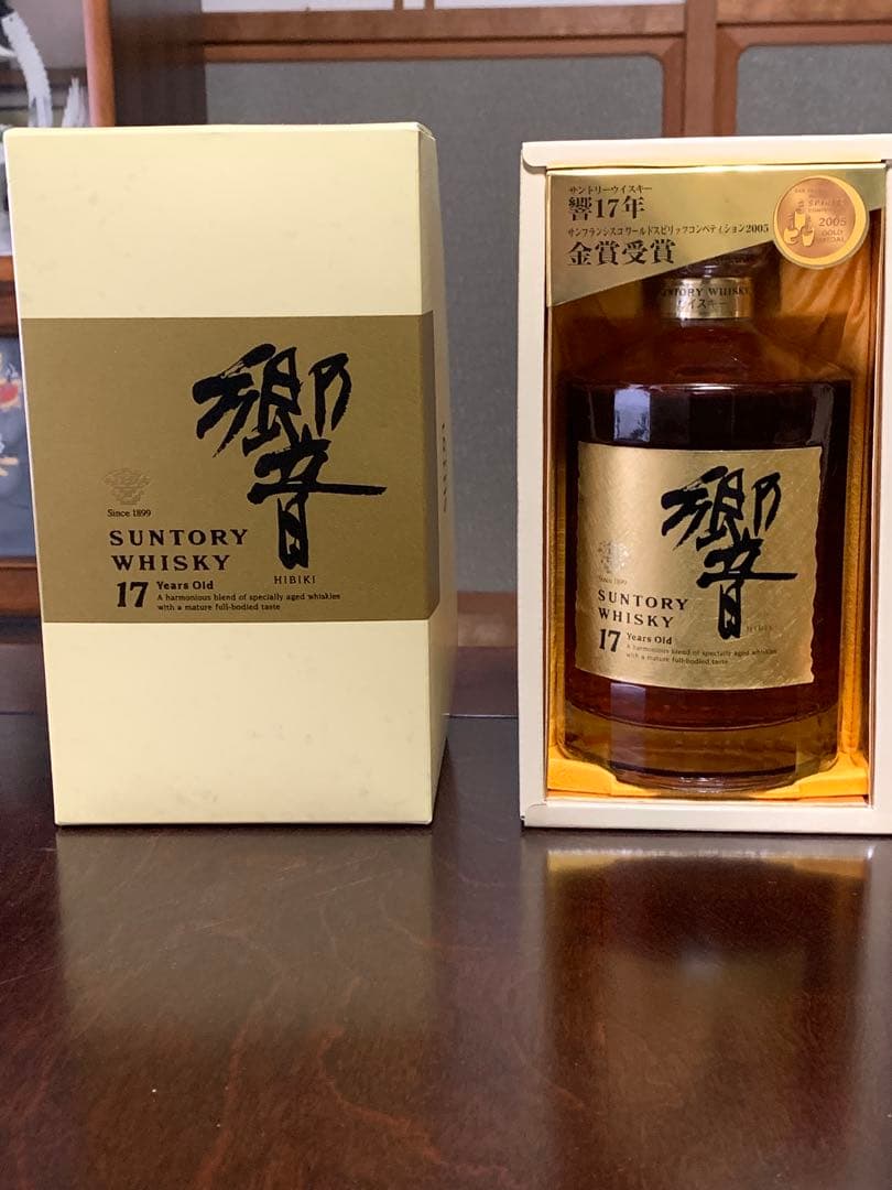 金賞受賞、ウィスキー響17年ゴ-ルドラベル 創業90年記念発売品