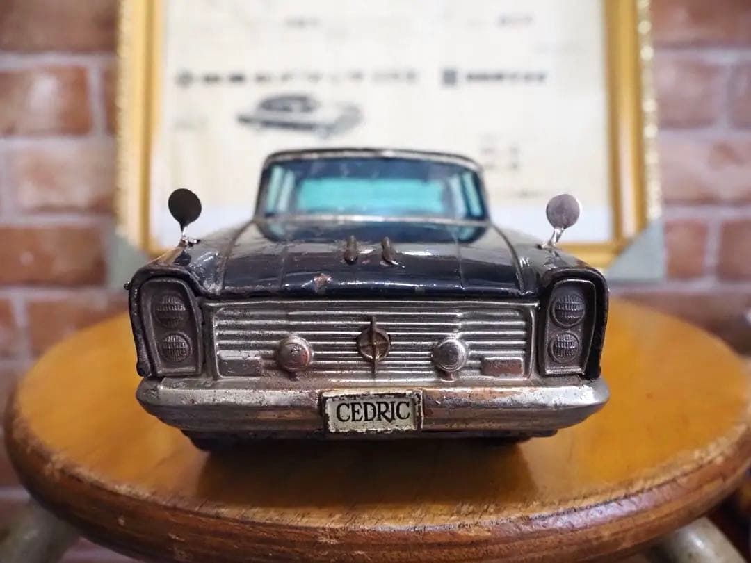 昭和レトロ　イチコー　ブリキ　日産セドリック・カスタム　縦目4灯　初期　おまけ