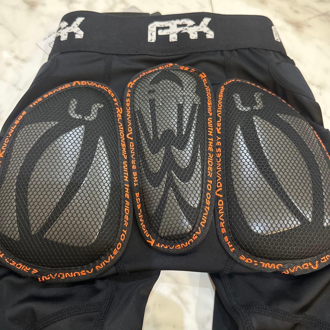 新品未使用　ARKプロテクター　お尻パッド　インナー　XXS