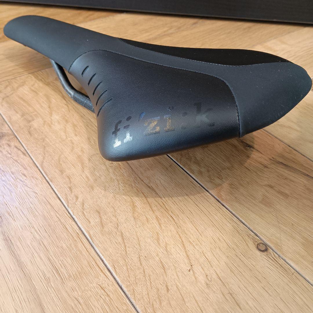 fi'zi:k フィジーク ANTARES アンタレス R1 カーボンレール