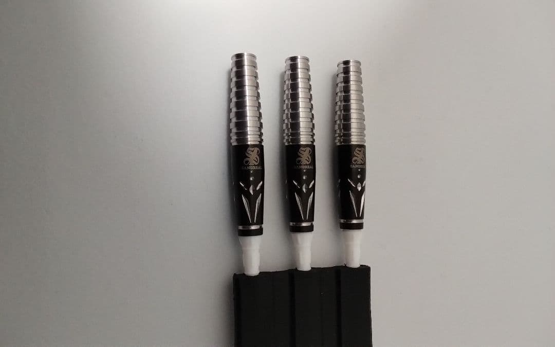 サングリアル!坂口優希恵!極美品!新品同品!付録未開封!ダーツセット