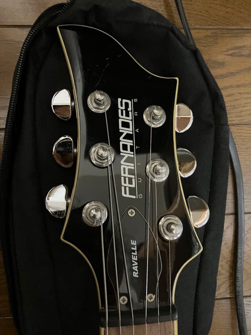 Fernandes Ravelle ギター