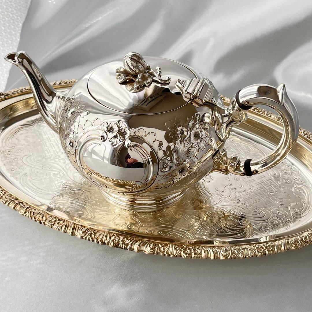 【英国】 ビクトリアンのティーポット【シルバープレート】