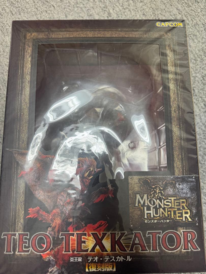 炎王龍 テオ・テスカトル　クリエイターズモデル　復刻版　モンハン　フィギュア
