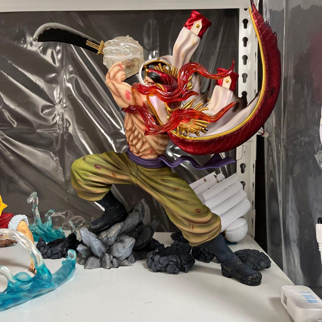 白ひげ　フィギュア　ワンピース