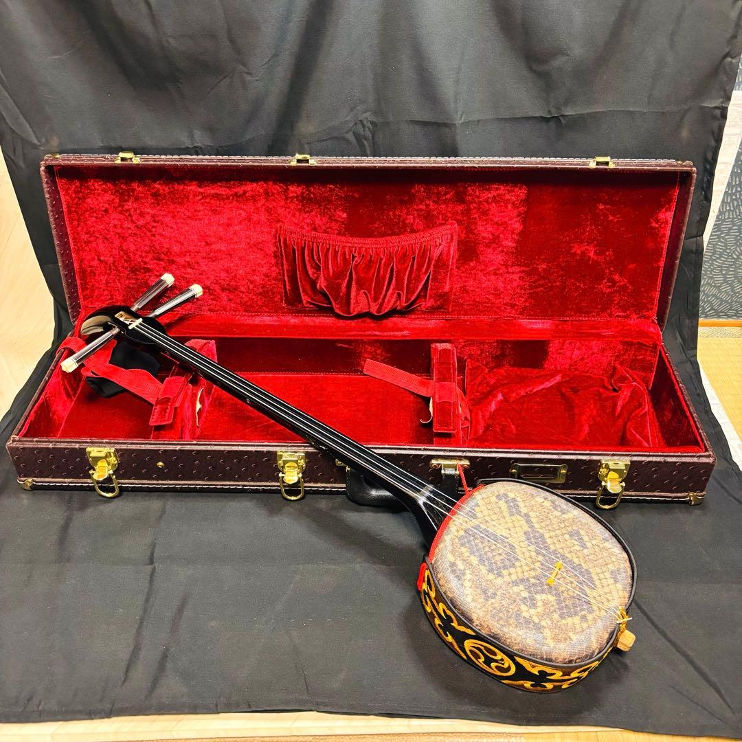 沖縄三線 日本製 楽器 弦楽器　ハードケース付き