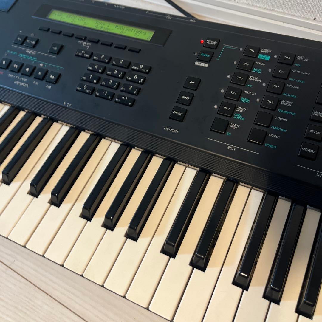 YAMAHA V50 シンセサイザー キーボード