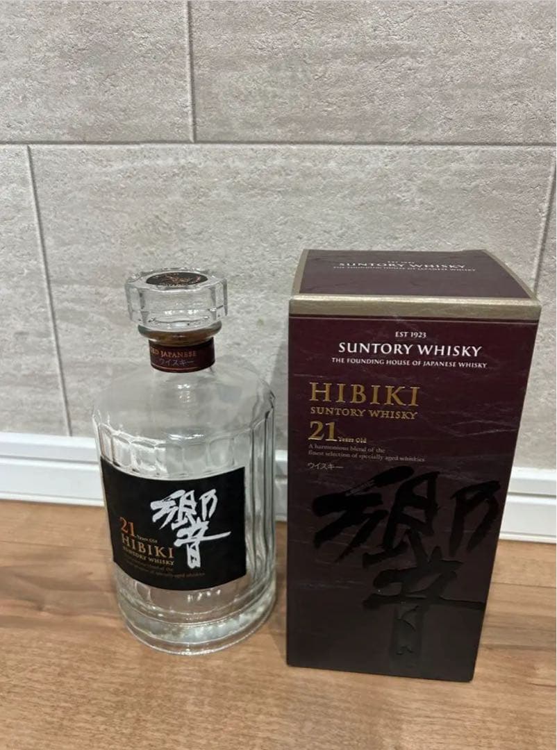 空ビン 黒響 Hibiki ひびき21年 ウイスキー 箱付き