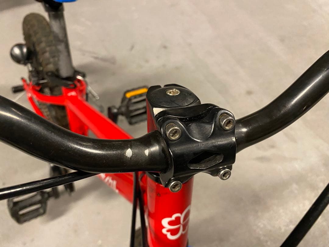 【ヨツバサイクル14】ヒーローレッド　スタンド付