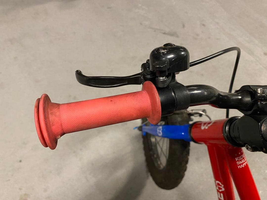 【ヨツバサイクル14】ヒーローレッド　スタンド付