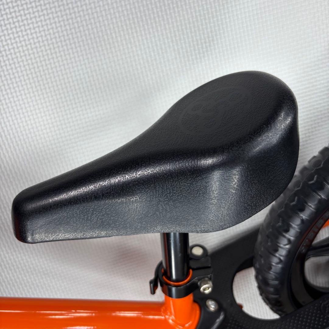 【新品級】STRIDER スポーツ バランスバイク オレンジ 12インチ