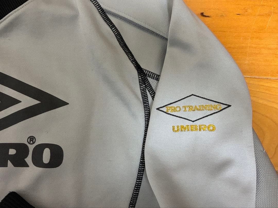 UMBRO アンブロ スウェット トレーナー グレー 長袖