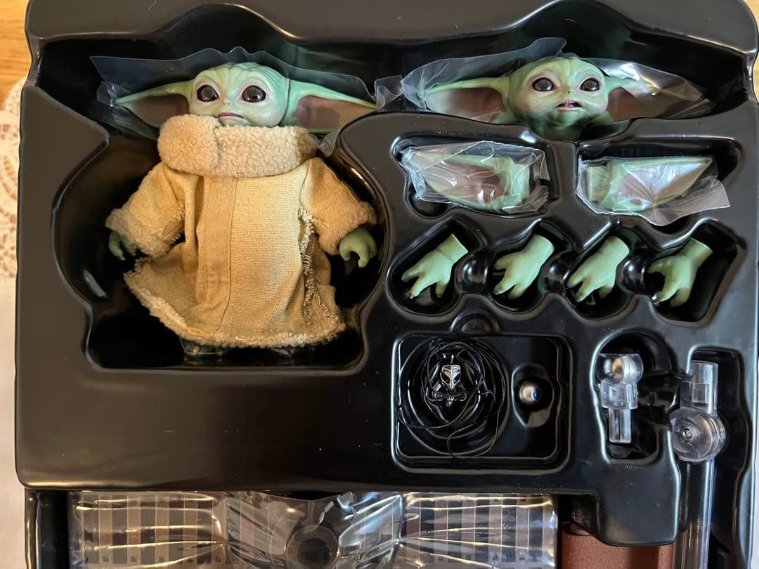 ホットトイズ QS018マンダロリアン 1/4フィギュアザ・チャイルドグローグー