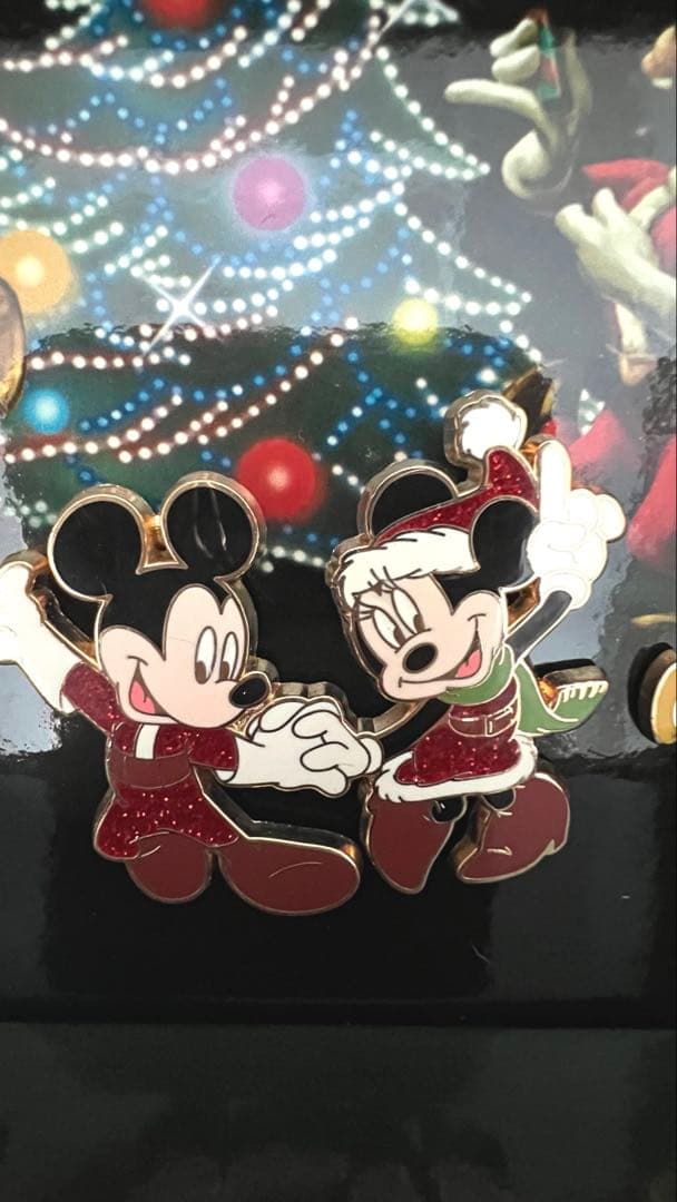 【新品未開封】限定500個 ディズニーストア 2006 クリスマス ピンズセット