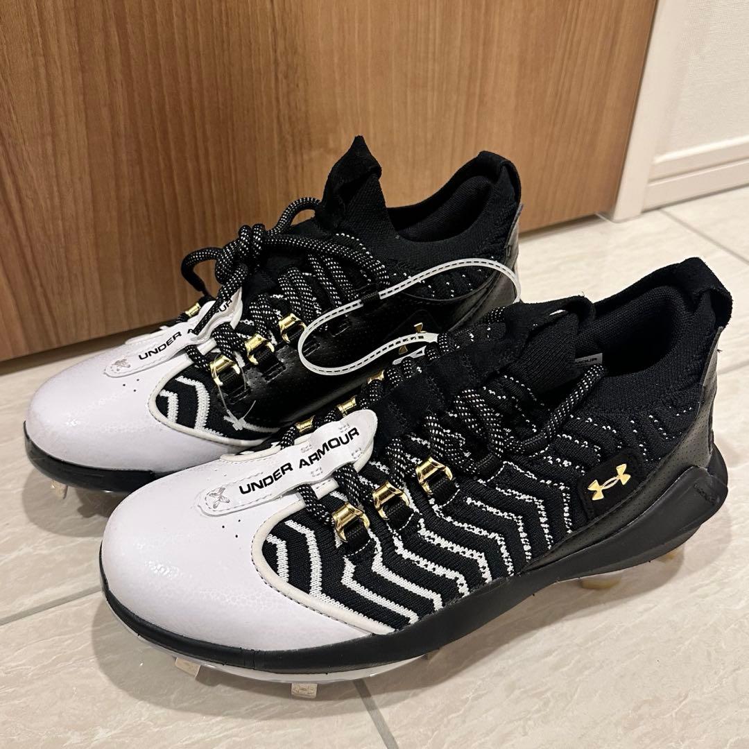 UNDER ARMOUR スパイク 24.5cm ブラック　ホワイト