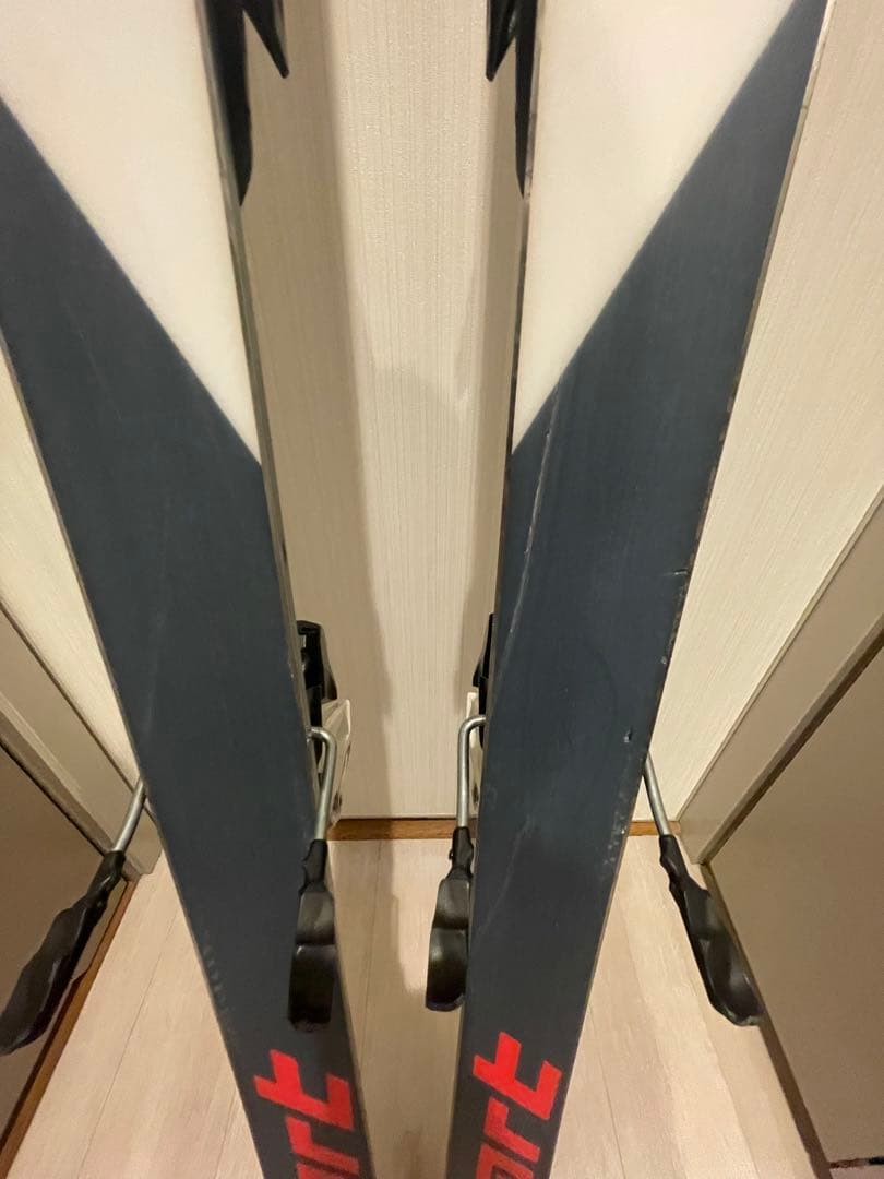 Hart スキー ホワイト/ネイビー/レッド