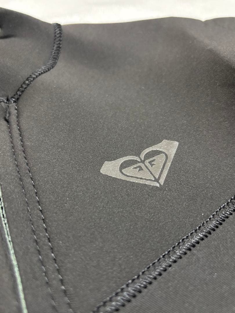 ROXY AQULOCK タッパー ブラック/グレー